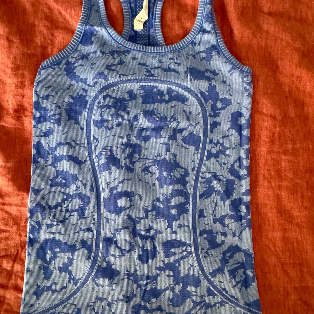 Lululemon Blue/purple and Gray Patterned Tank Top - size 4